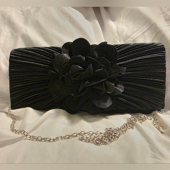 💫2 For $38💫 Bundle Corresponding Items For Deal!!! Clutch Trio Bags - Picture 2 of 15